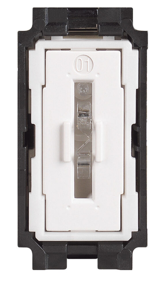 Interruptor sencillo iluminable, 1 módulo 10 AX 250 V Living Now BTicino K4001