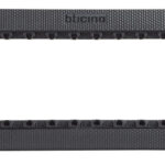 Soporte de 6 módulos con tornillos de 45 mm Living Now BTicino K4706